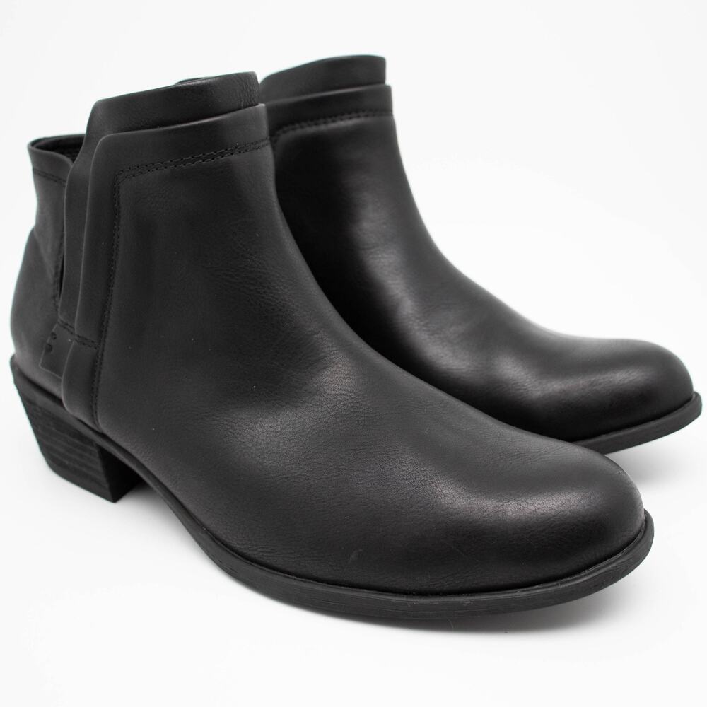 BOC Born Grover Womens SIZE 9 Black Ankle Boots